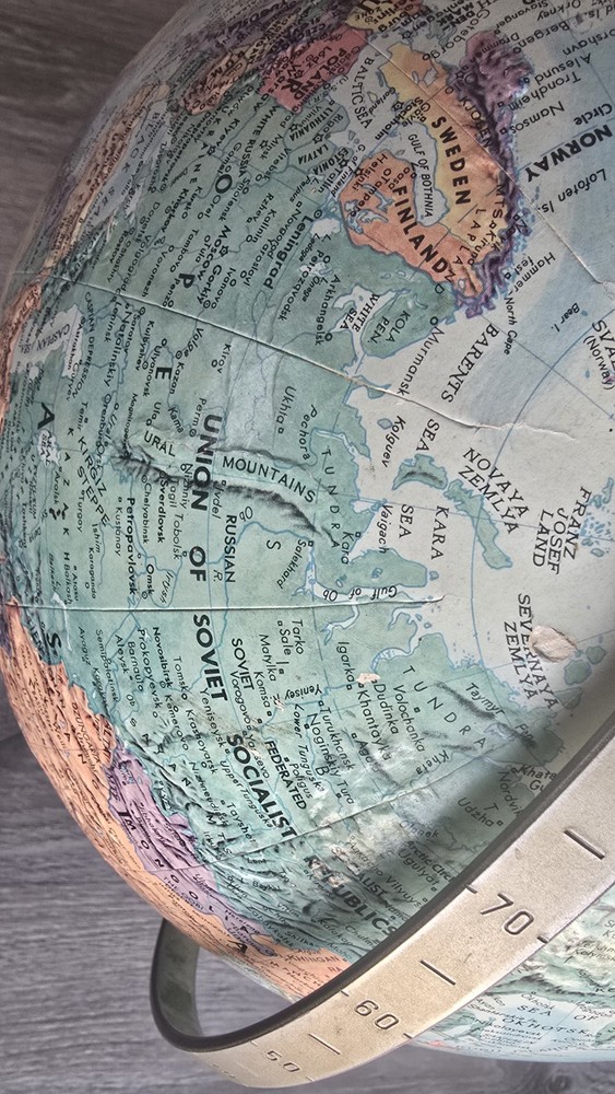 Vintage Replogle World Nation Series Tri-Footed World Globe