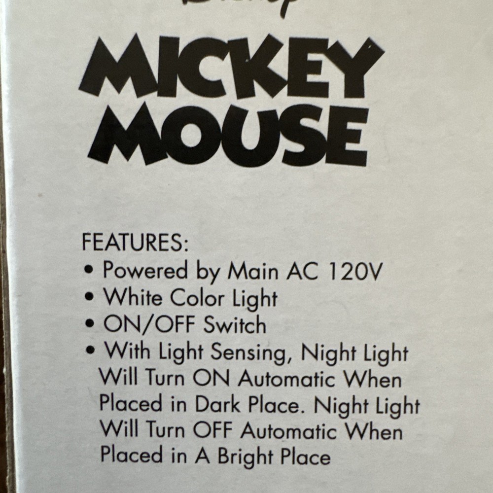 Disney MICKEY MOUSE NIGHT LIGHT NIGHTLITE Wall Plug In New