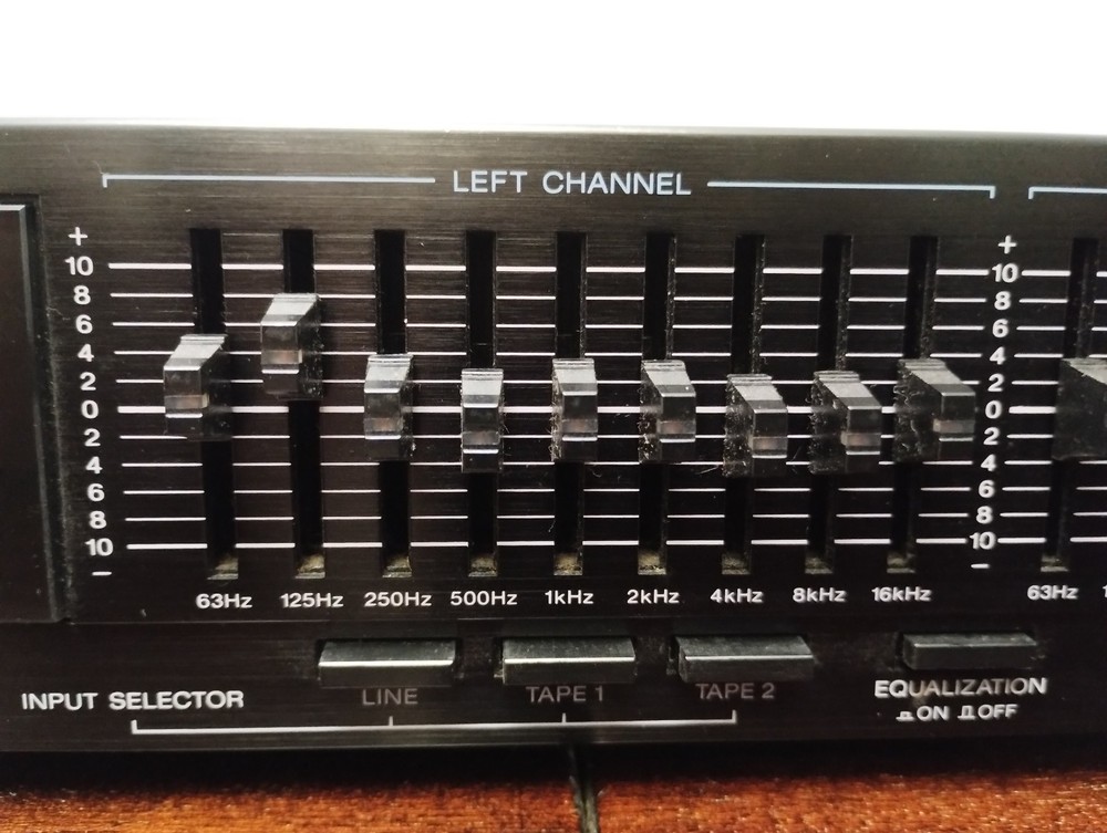 Sony SEQ-910 Graphic Equalizer / 9 Band Spectrum Analyzer