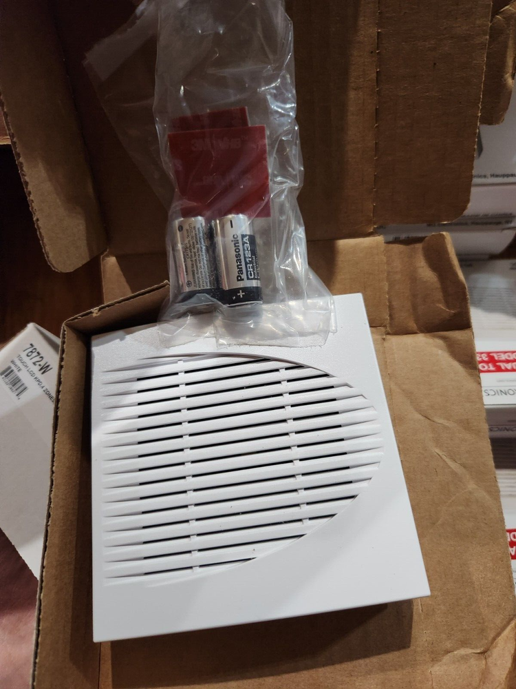 DMP 1135-W Wireless Siren CR123A, WHITE