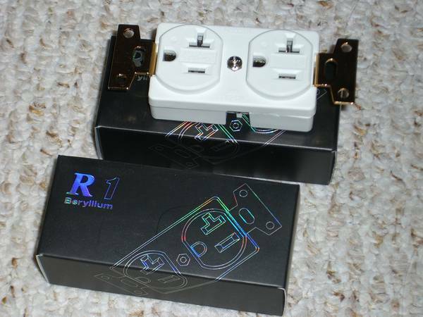 Oyaide R1 receptical