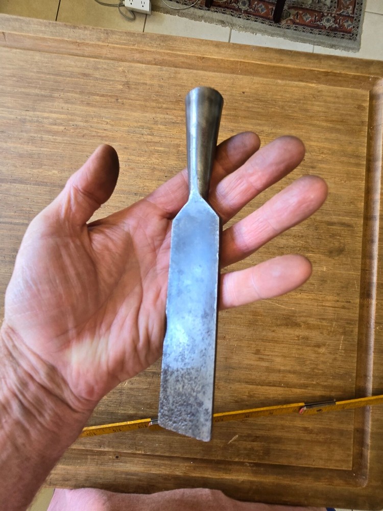 Vintage Crescent Tool Co - Chisel 1 1/4" Iron *For restoration*