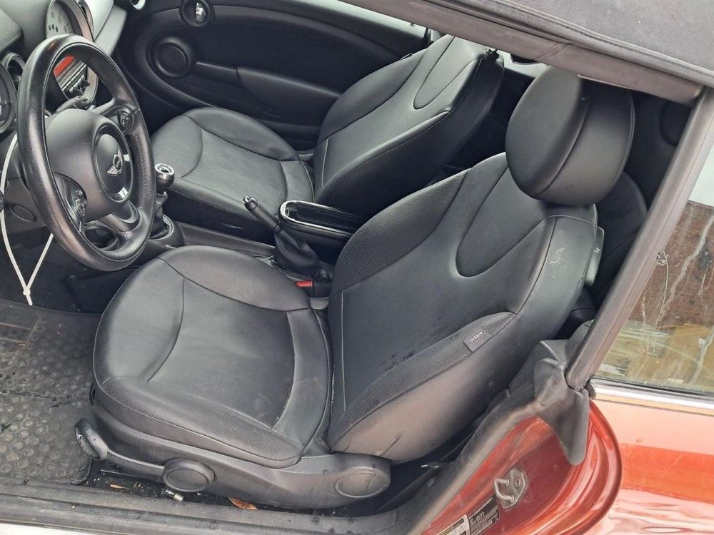 MINI 1 2014 Glove Box 4953938