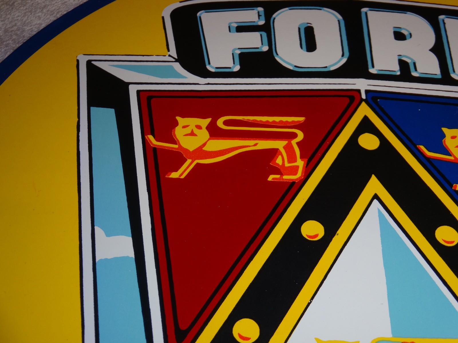 VINTAGE FORD MOTOR CO. JUBILEE LION PORCELAIN METAL CAR TRUCK GASOLINE OIL SIGN!