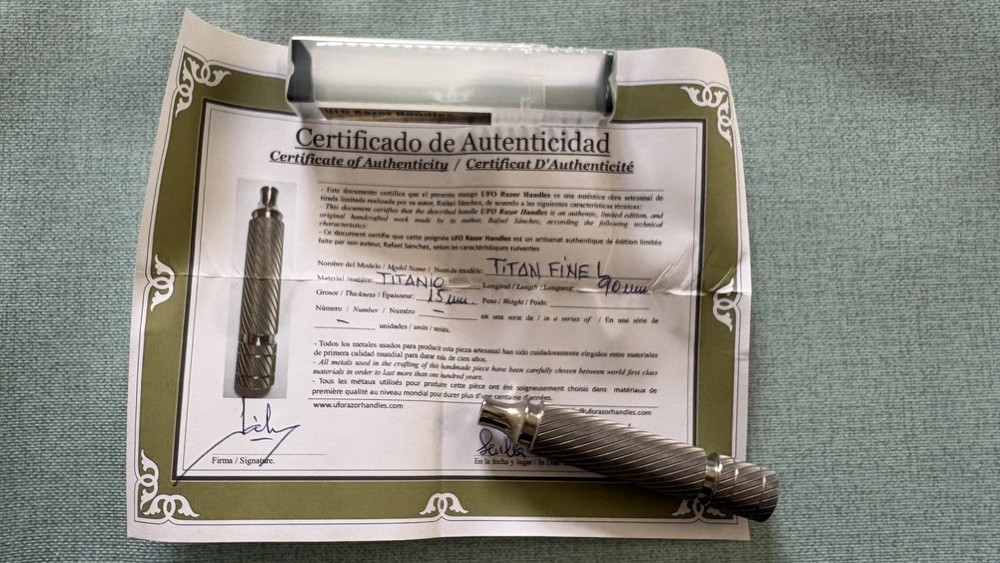 UFO Razor Handle Titan Fine