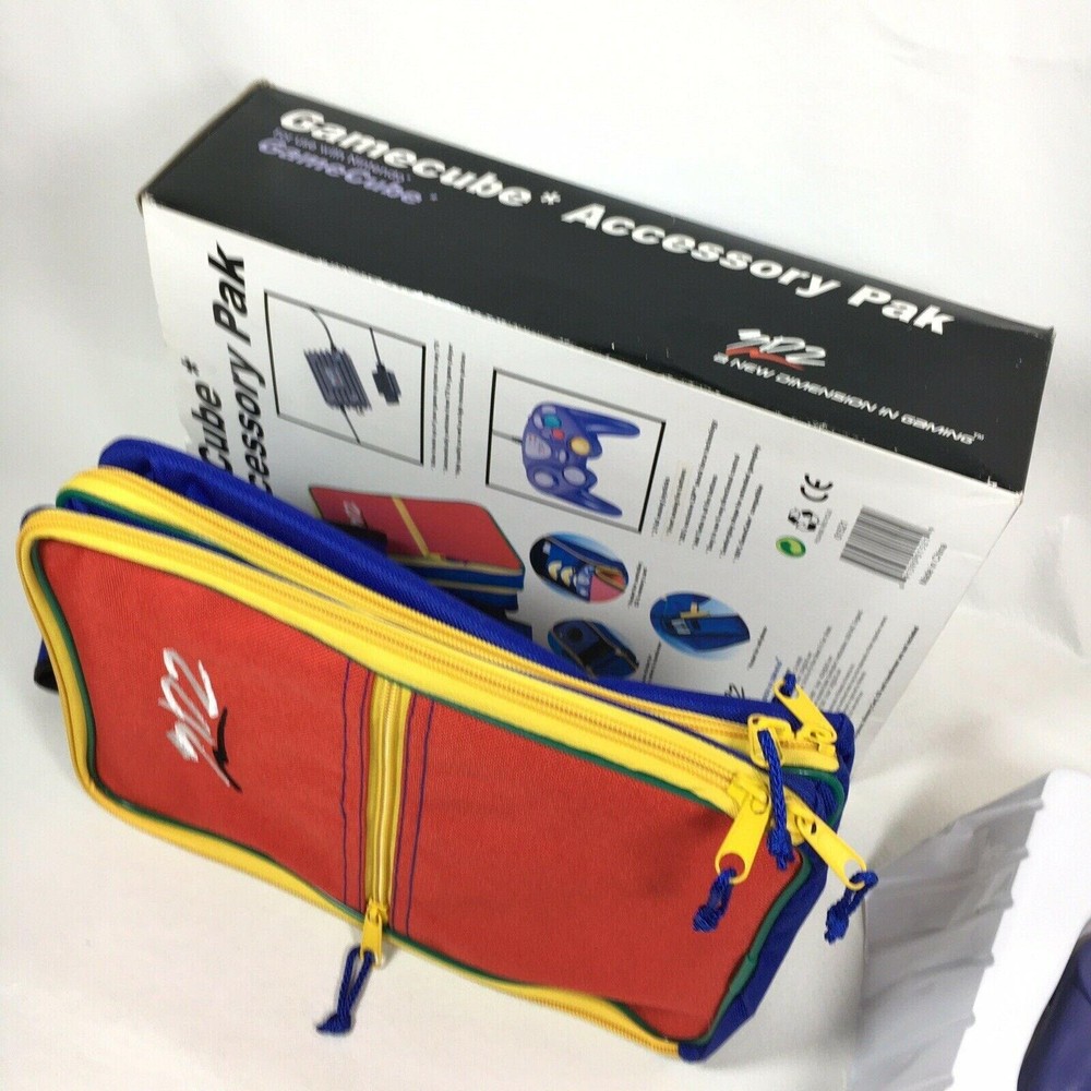 3D2 Nintendo GameCube Accessory Pak Console Carrying Case Controller & RF Switch