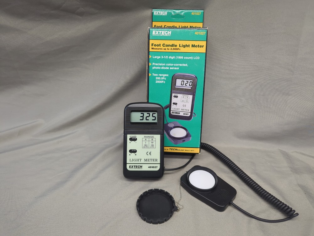 EXTECH 401027 FOOT CANDLE DIGITAL LIGHT METER 200FC 2,000FC FOR BASIC LIGHTING