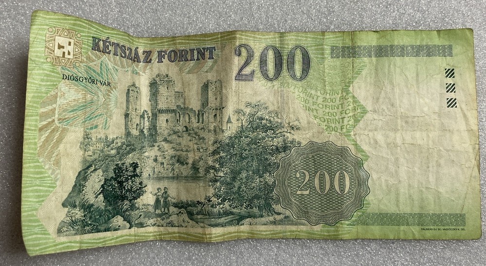 Hungary 200 Forint, 2004