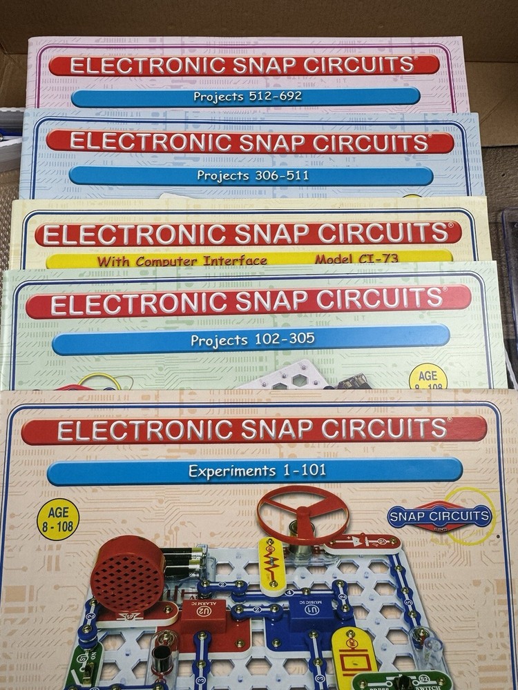 Elenco Electronics Snap Circuits Extreme 750 Experiments Kit (SC750)