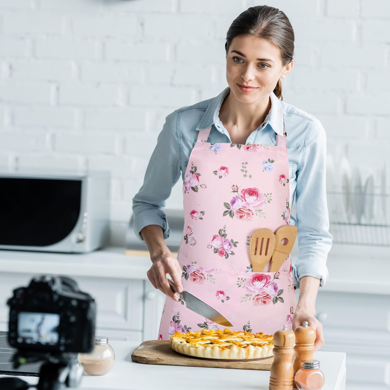 Floral Apron for Women, Adjustable Kitchen Aprons with 2 Pockets Vintage Cute...