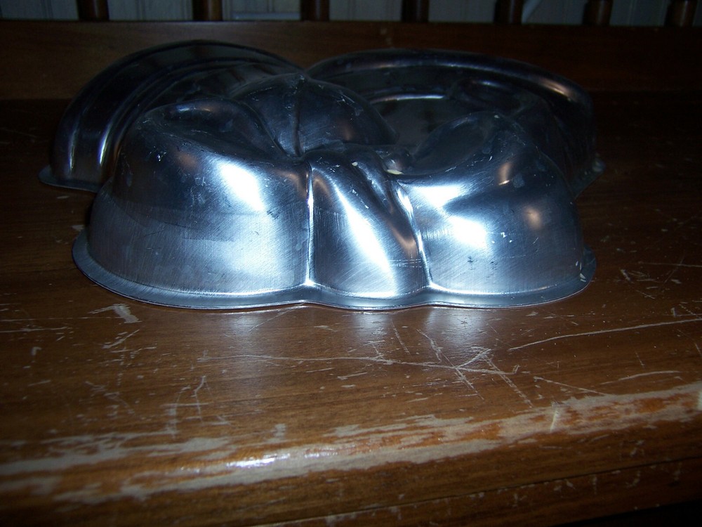 Double Bell Cake Pan
