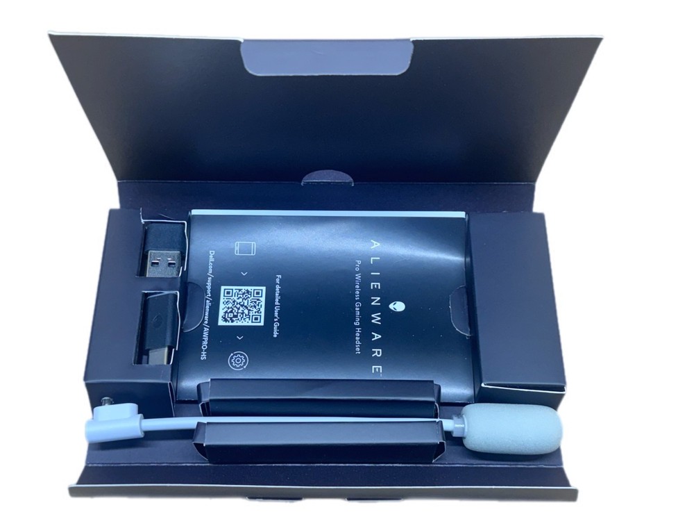 Alienware Pro Wireless Gaming Headset Wired/Wireless, Lunar Light