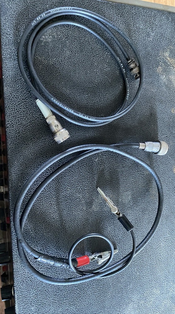 B&K Precision Model 415 Solid State Sweep/Marker Generator With Cords Untested