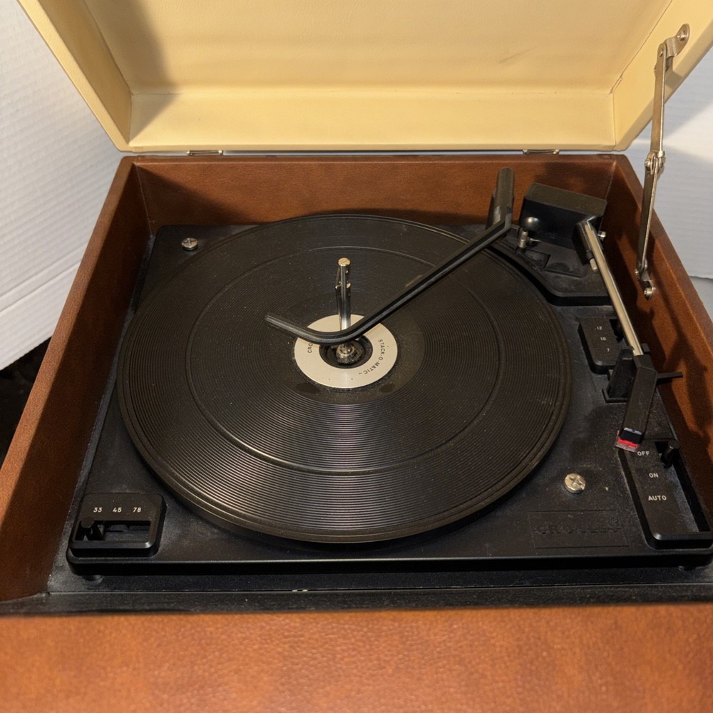 Crosley Stack-O-Matic CR84 3 Speed Record Player ~ Good Condition