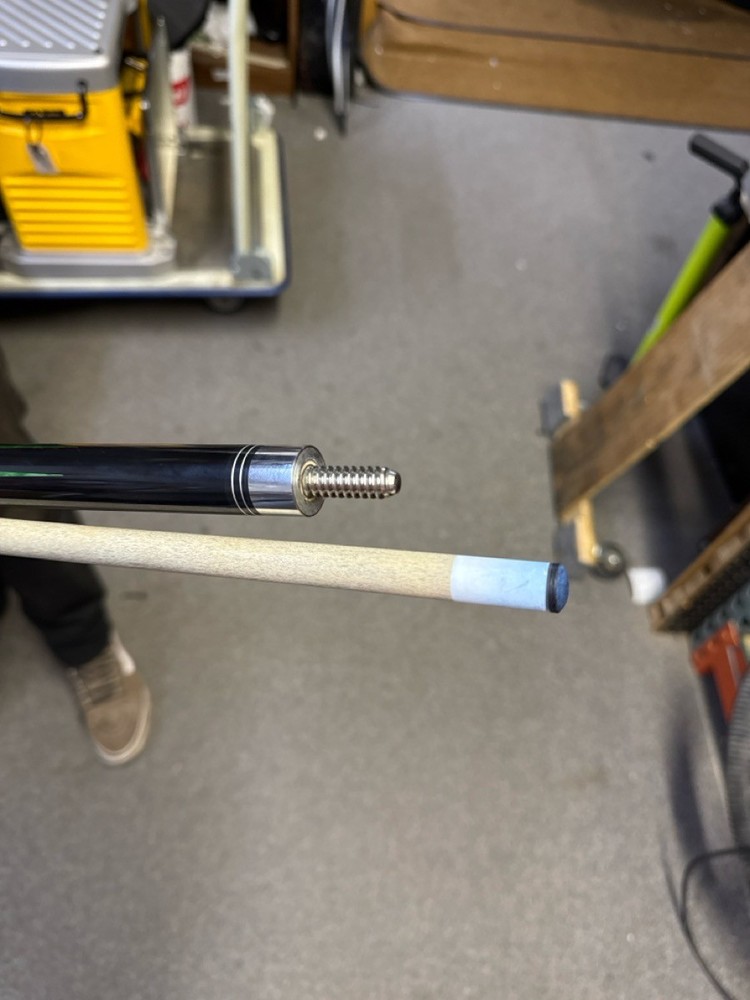 MCDERMOTT HANDCRAFTED CUES STAR (G69006780)