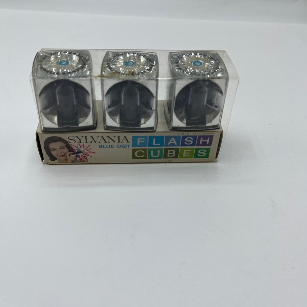 Sylvania Blue Dot Flash 3 Cubes Pack