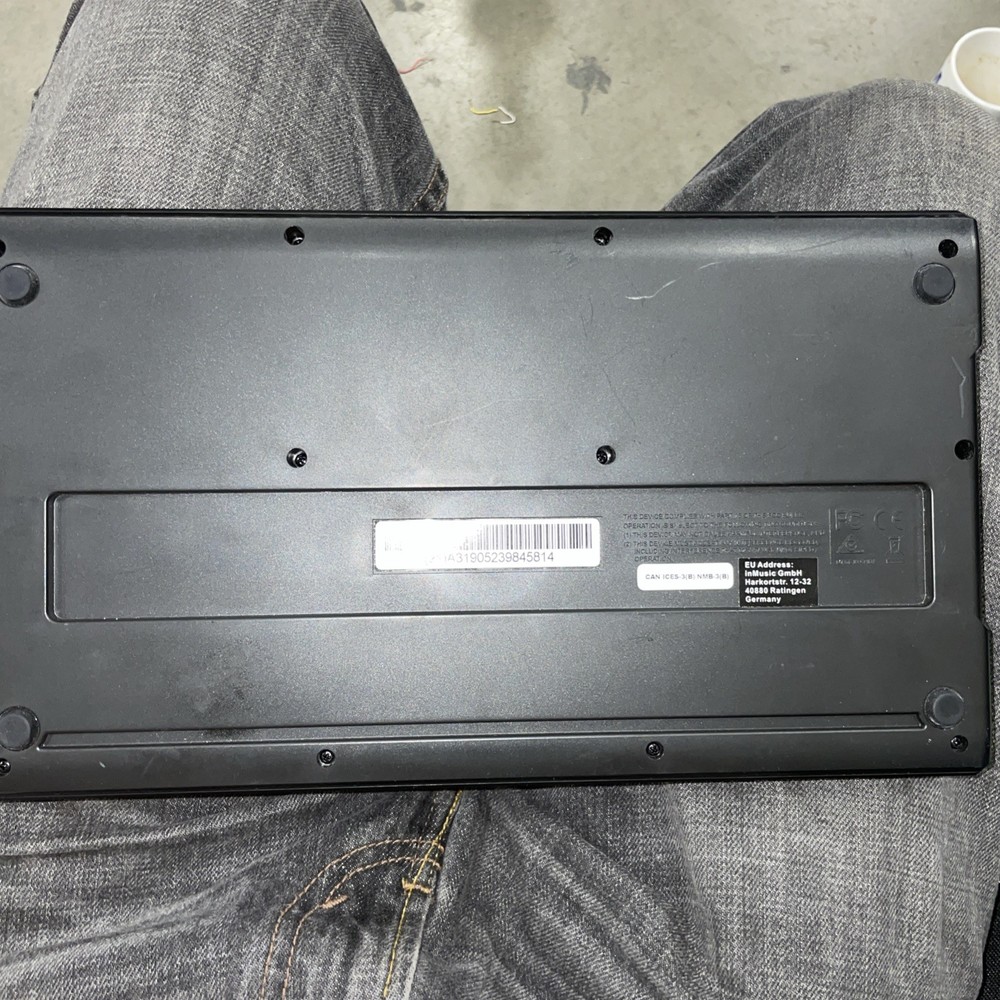 Akai MPK mini 25-Key USB MIDI Keyboard Controller Pad Triggers Knobs