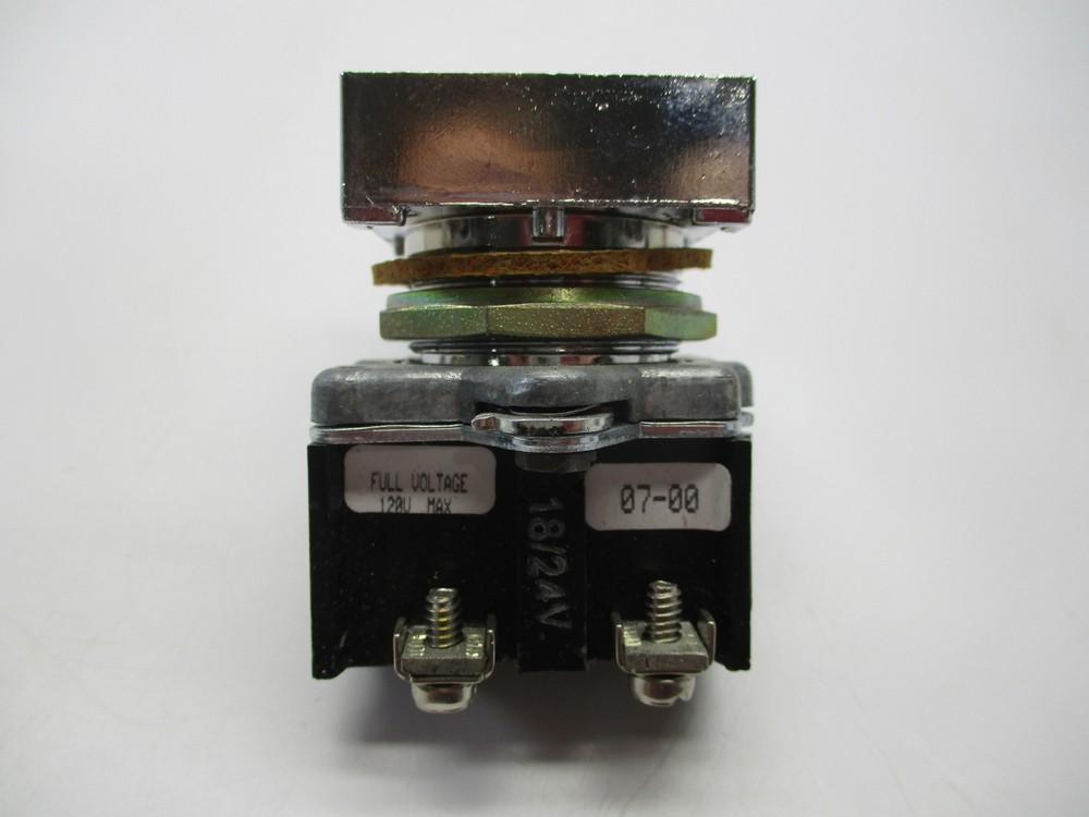 CUTLER HAMMER E30DX13 PUSHBUTTON NSMP