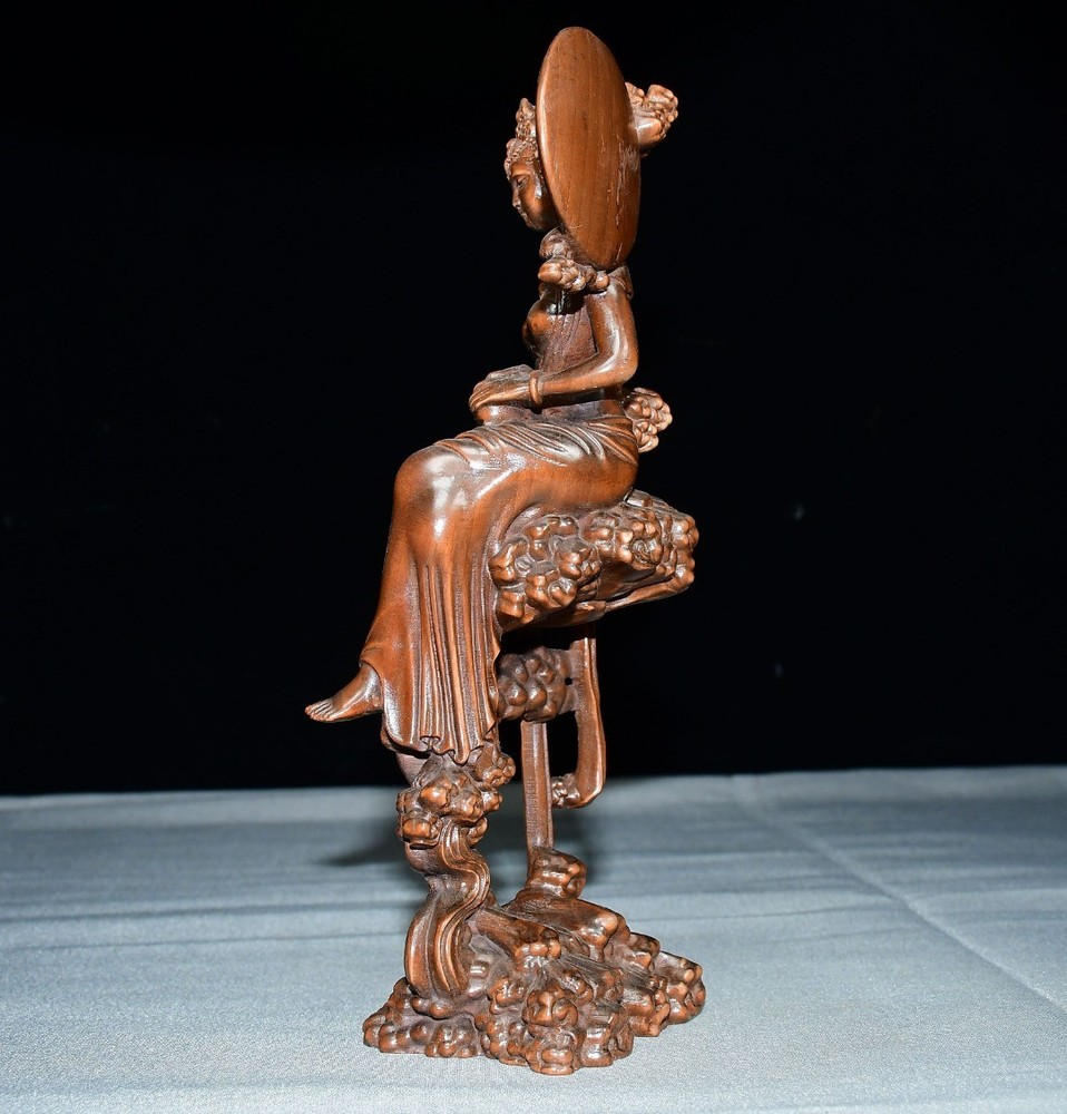 Exquisite small leaf boxwood Chang'e ornament