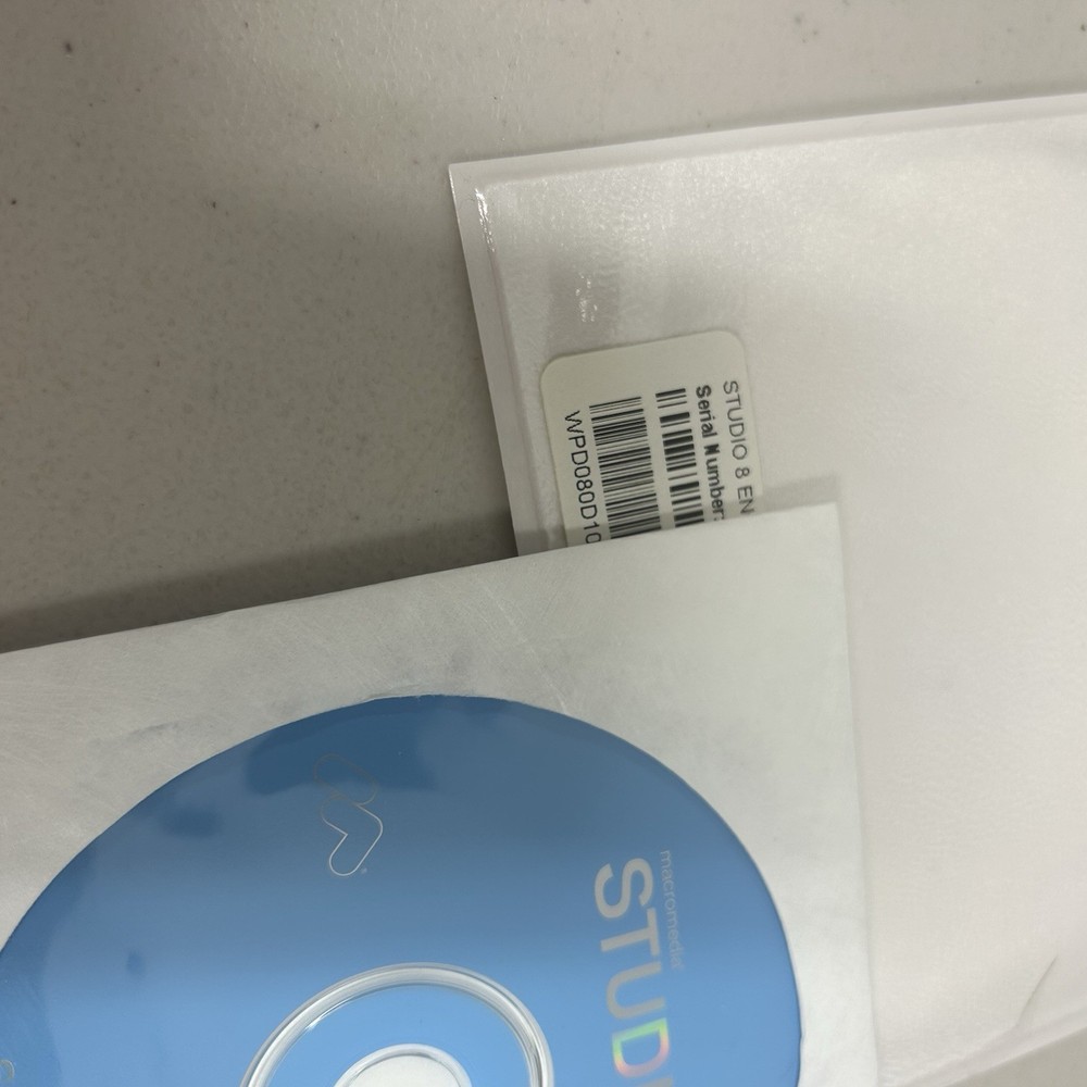 Macromedia Studio 8 UPGRADE Win/Mac 2 Disc Set - VERY GOOD CONDITION!!!!