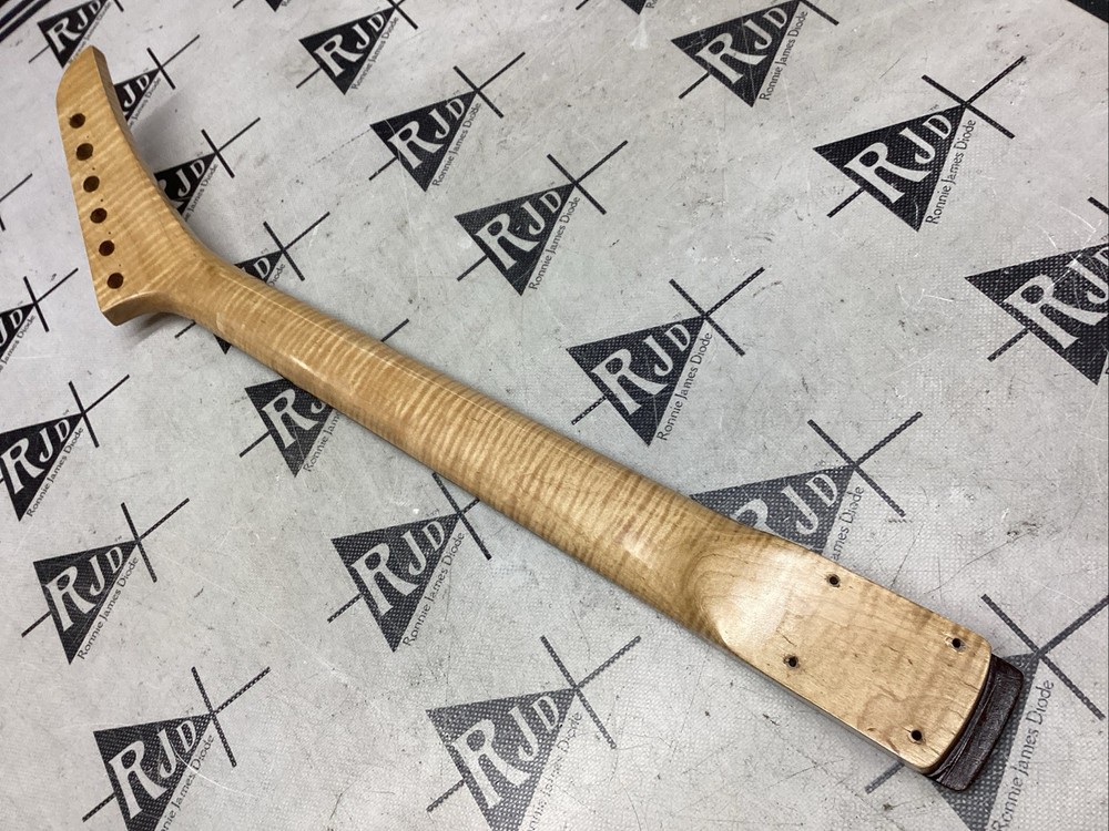80's Electric Guitar Neck Locking Flame Maple Robin Style