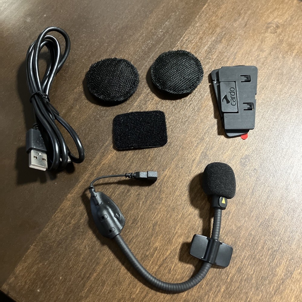 Cardo Freecom 4+ Mic Only W/ Accessories Bluetooth Headset *NO SYSTEM MODULE*
