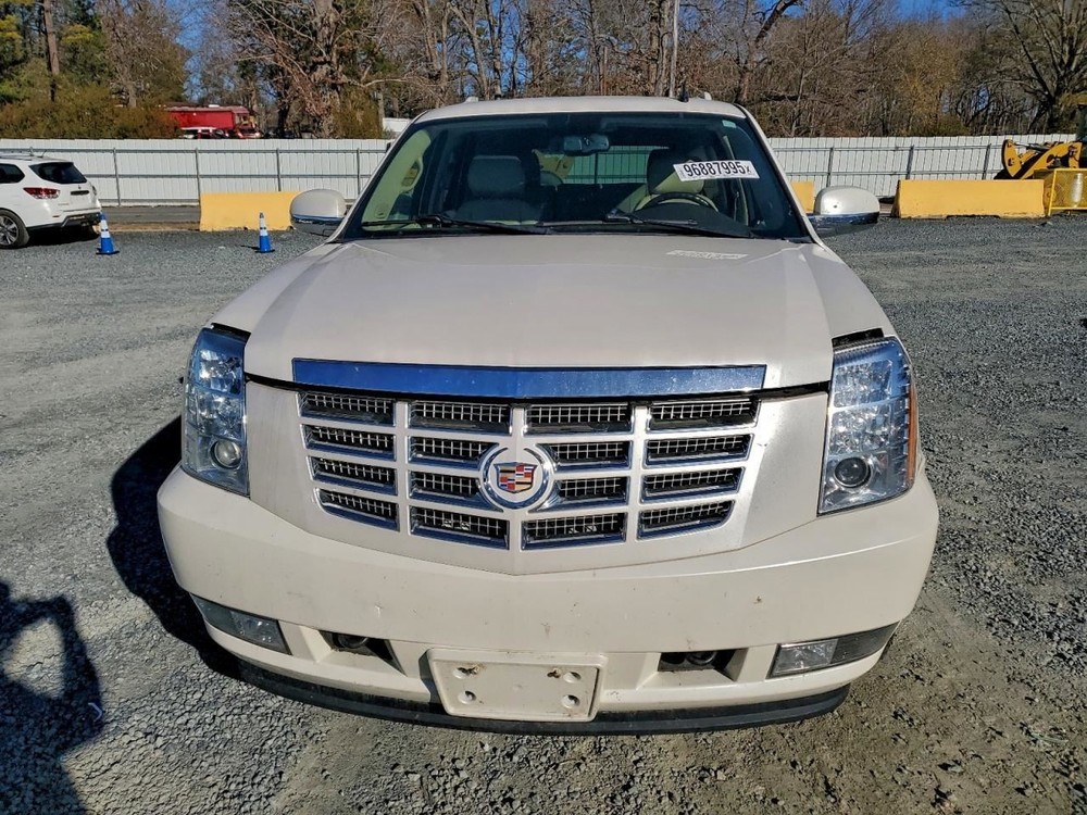 Fuse Box Engine Fits 10-14 ESCALADE 4960965