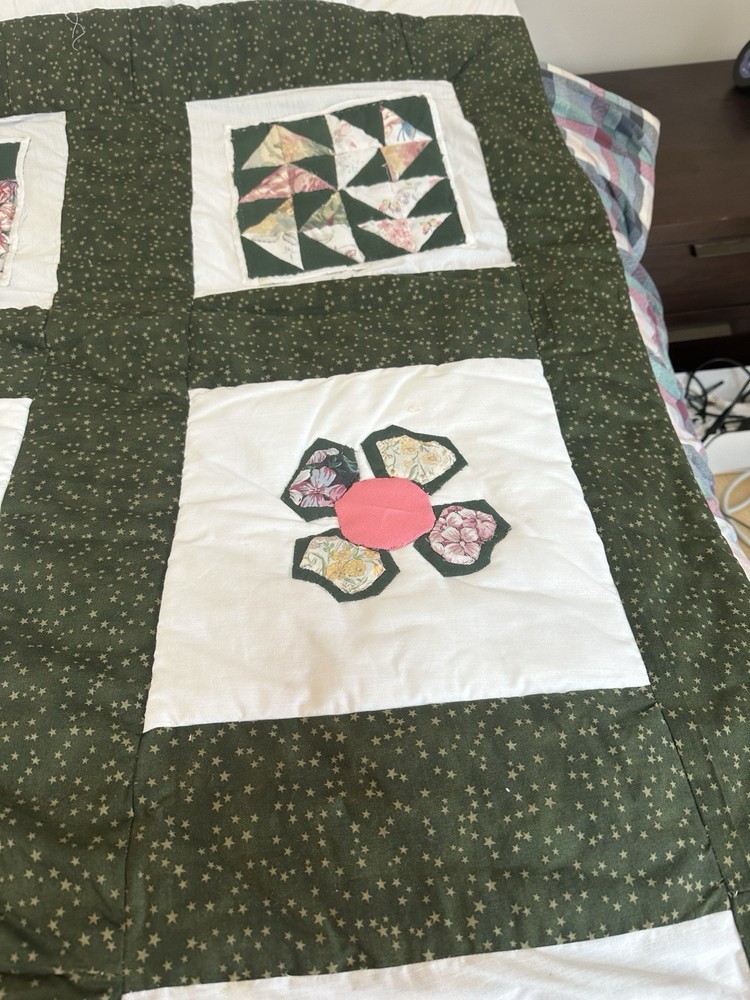 Handmade summer quilt 68x53"