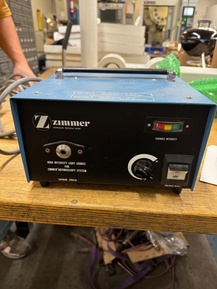 Zimmer high intensity light source
