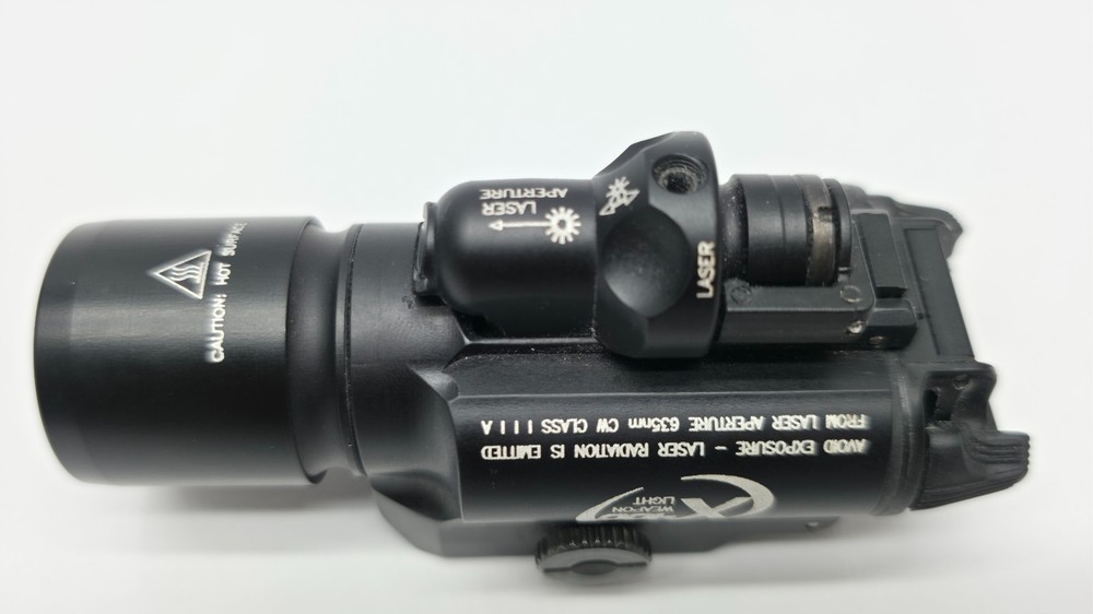 Surefire X400 Weaponlight w/ Red Laser & Mount.