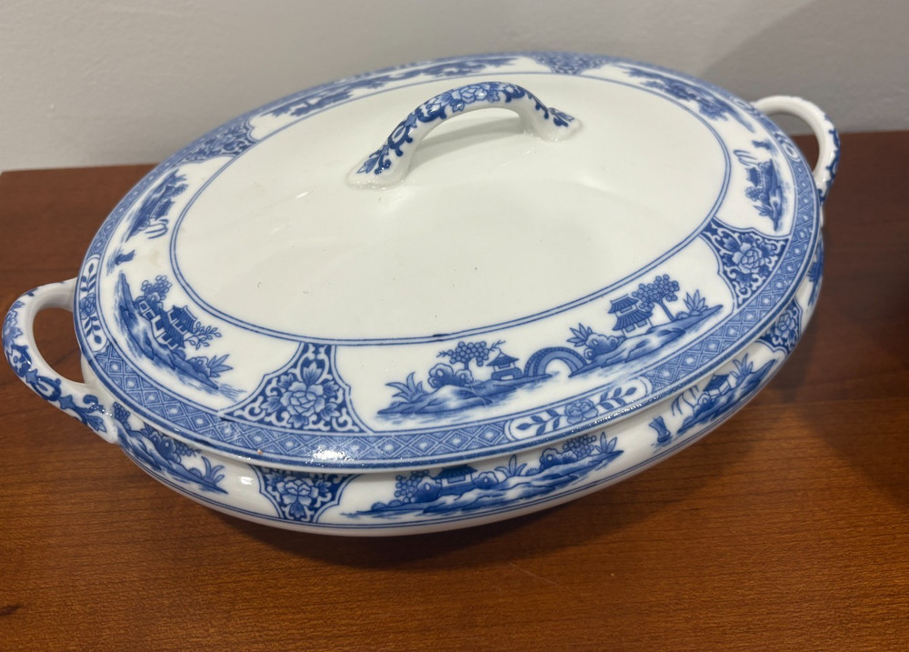 Royal Sometuke Nippon Oval Platter Blue Willow Pattern covered Serving Dish