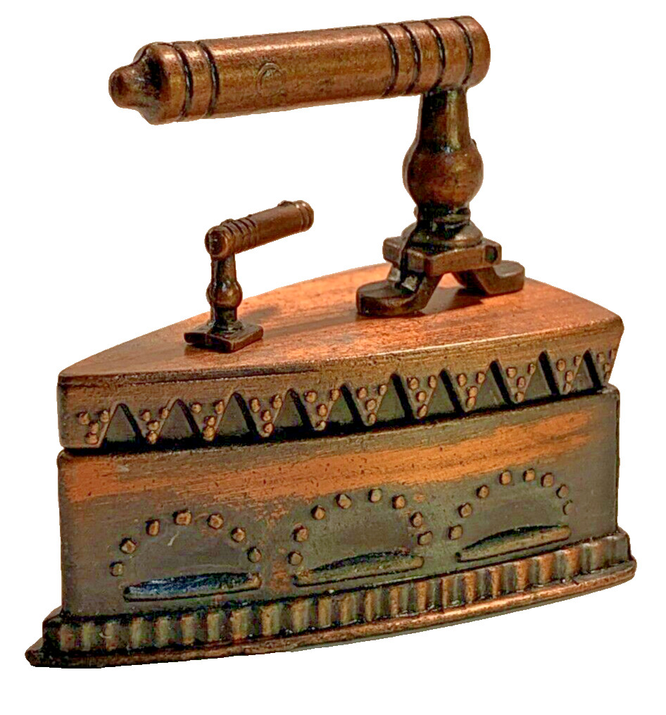 Vintage Die-Cast Pencil Sharpener Antique Style Clothes Iron PSD1