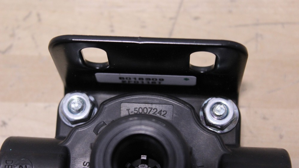 Bendix 802744 Brake Quick Release Valve