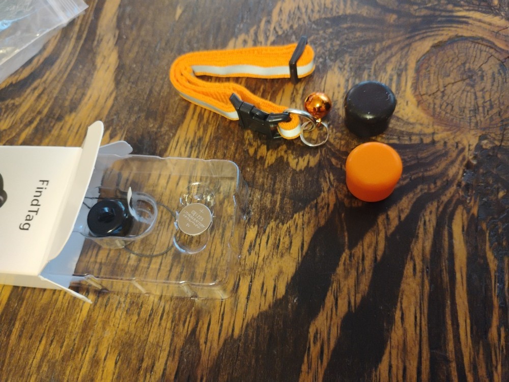 Cat Or Small Dog Locator, Mini Tracker for iOS and Android, Smart Pet Tracker