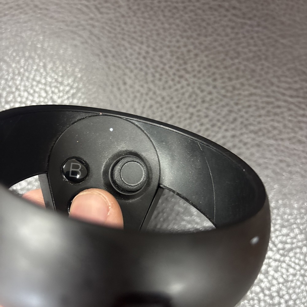 Genuine Oculus Quest 1 / Oculus Rift S Controller (RIGHT HAND ONLY) VR
