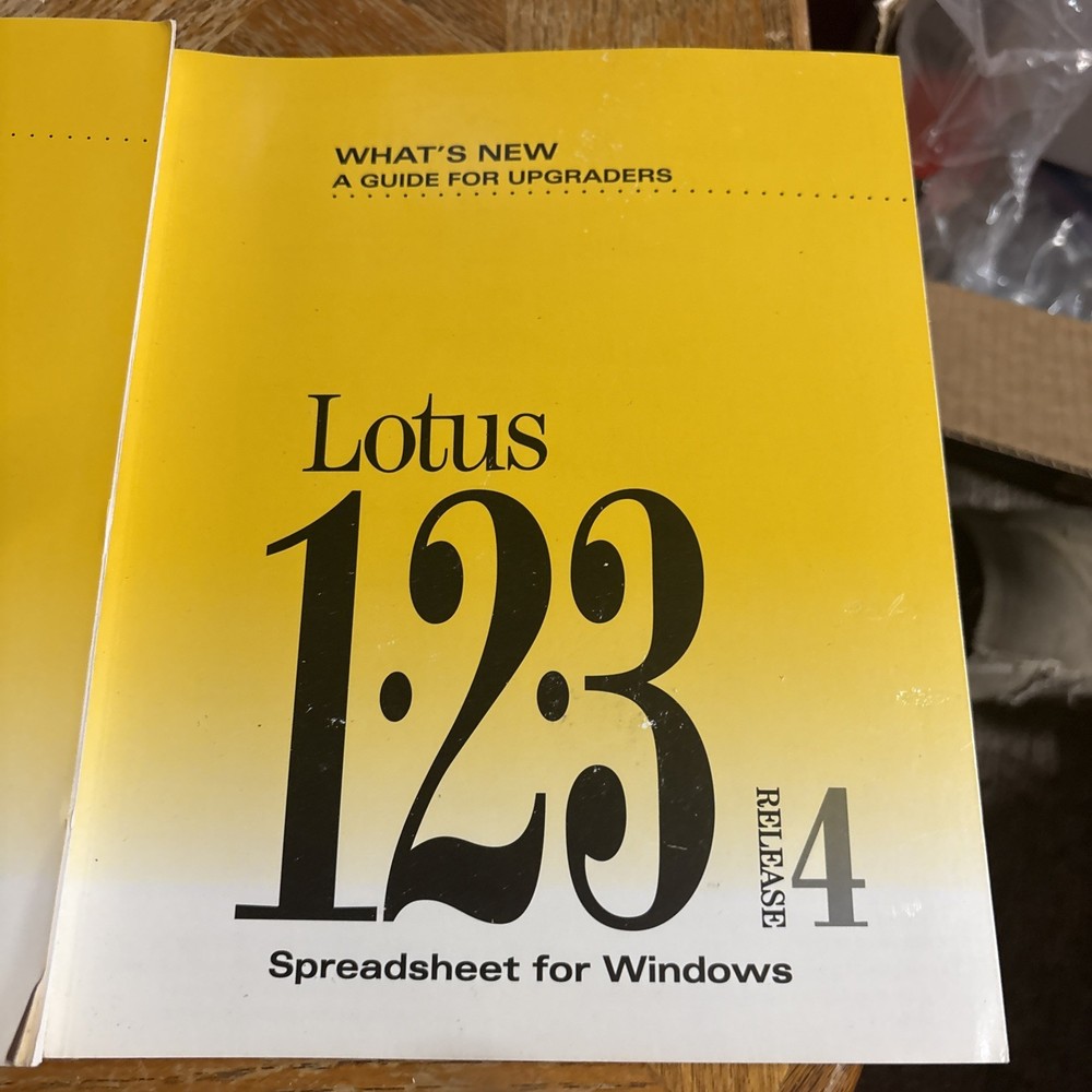 Lotus 123 Spreadsheet for Windows Release 4 Guide for Upgraders User's Guide