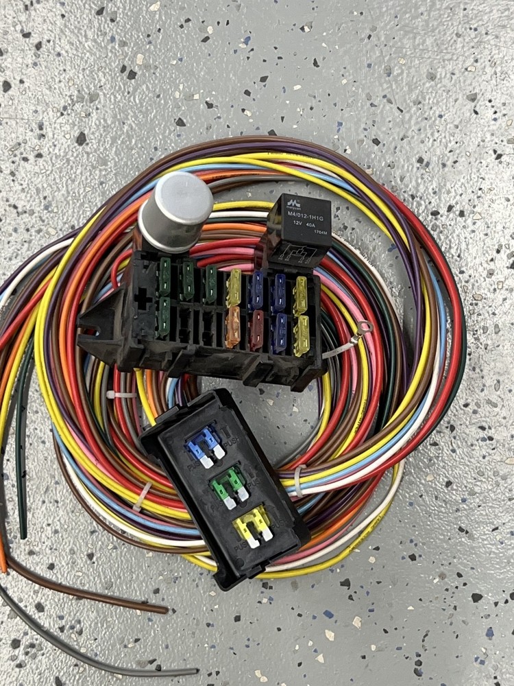 Keep It Clean 12 Fuse Basic Wire Harness System