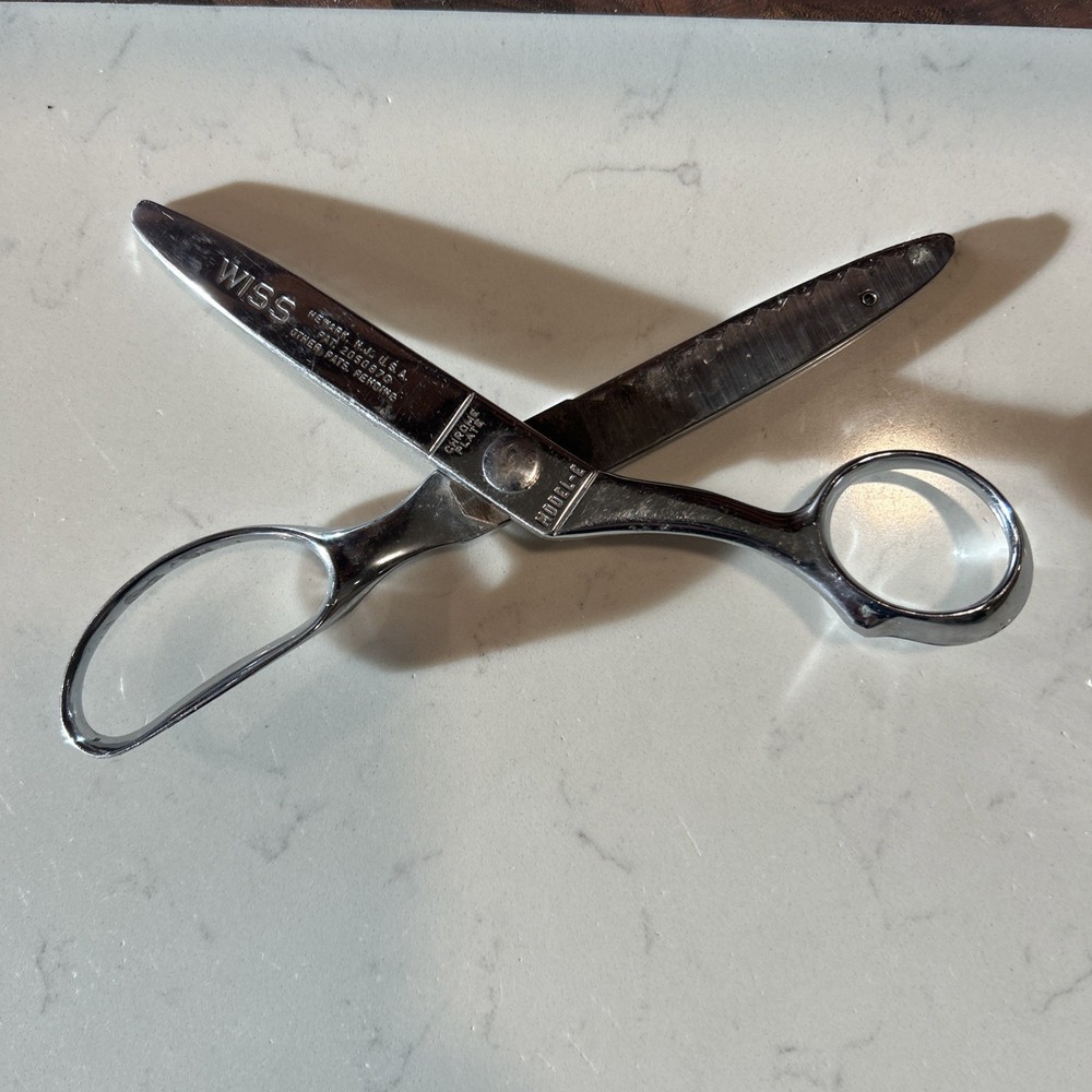 Wiss Vintage Pinking Shears Pink Rite Model E Zig Zag Sawtooth Pattern Scissors