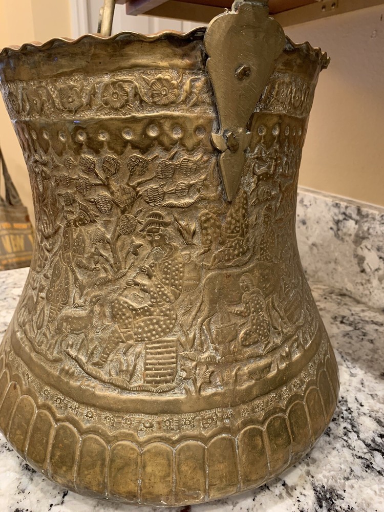 Middle Eastern bucket