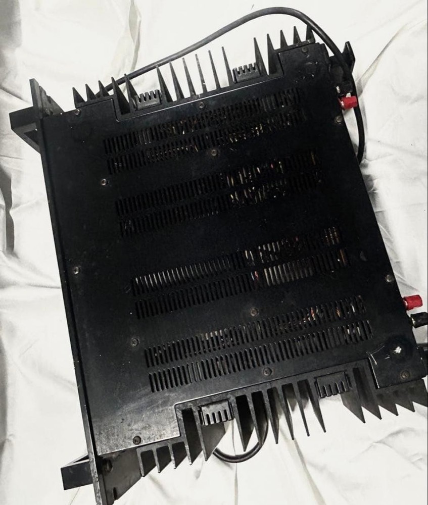 YAMAHA PC2002M Professional Series Power Amplifier