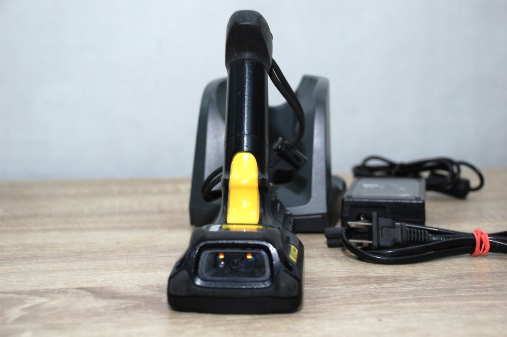 Zebra MC330K-GI3HA3US01 Mobile Computer Barcode Scanner Android8 4Gb/16GB MC3300
