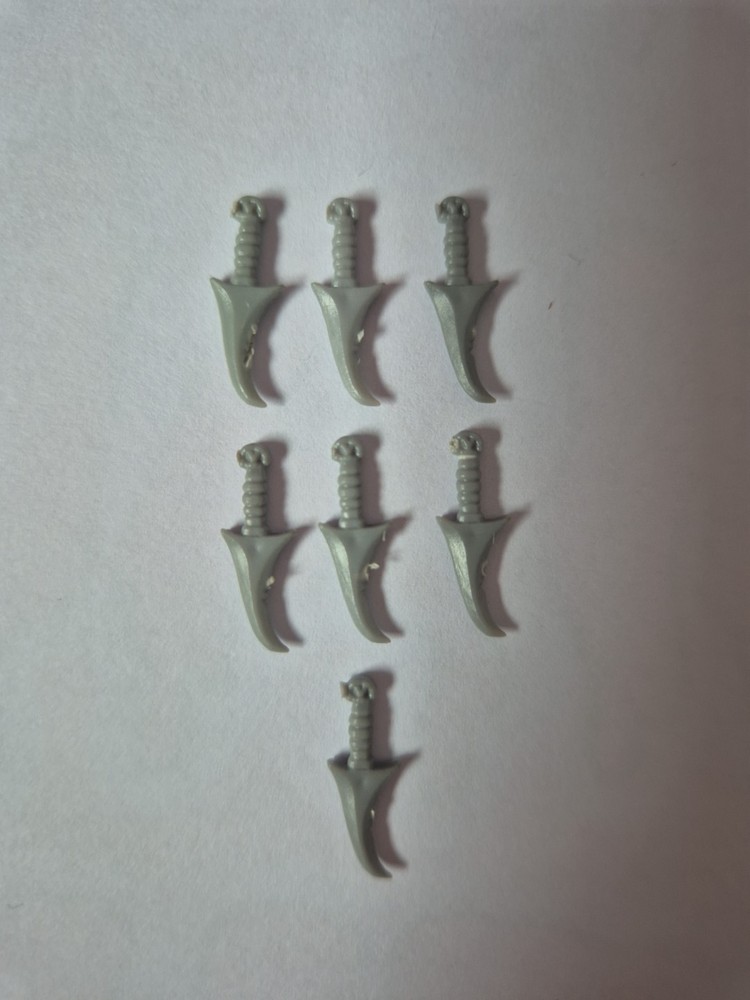 Warhammer Orcs & Goblins bits Knife Dagger X 7