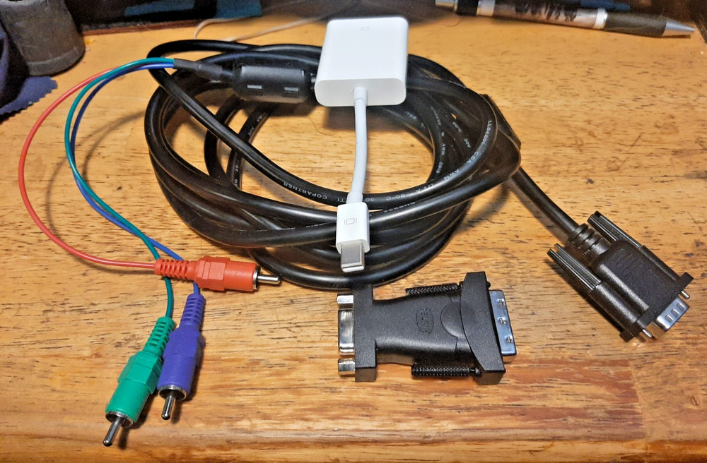 Sharp Notevision XR-10X Multimedia Projector with Leather Carrying Case