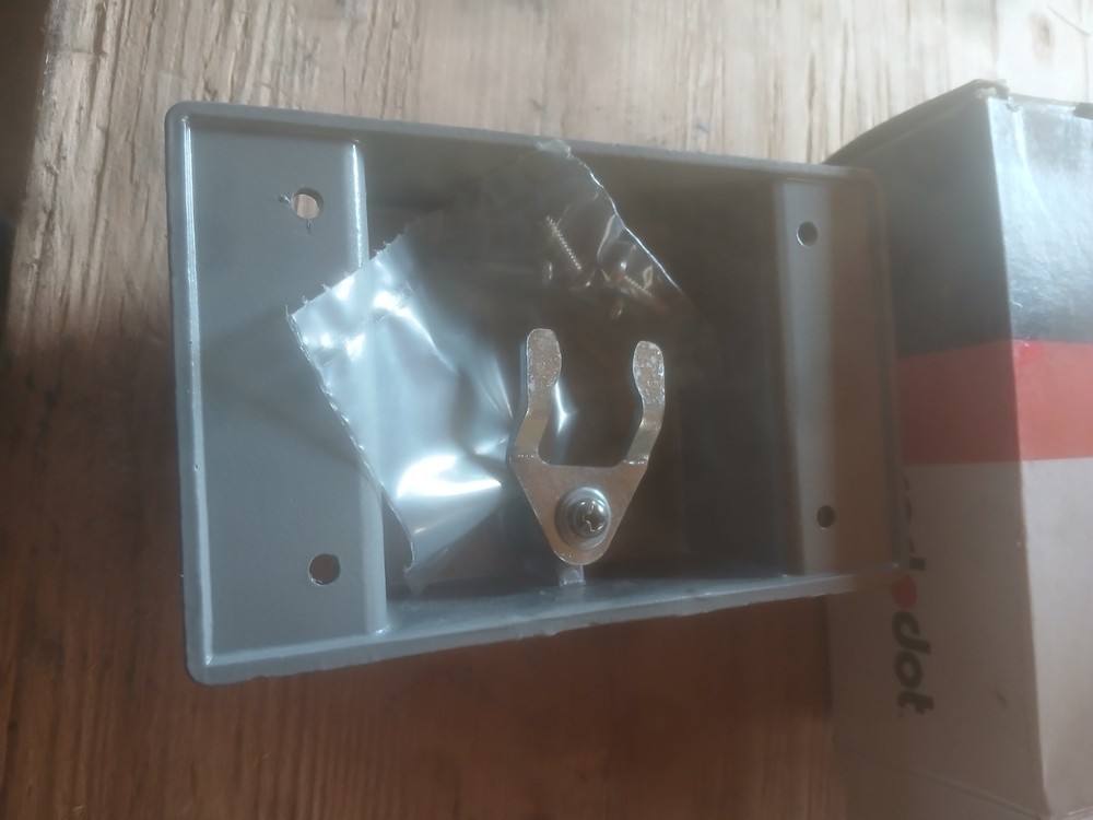 CROUSE-HINDS THOMAS & BETTS RED DOT CFSTF NEW