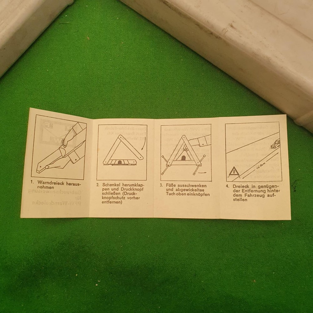 Warndreieck K13755 Warning Triangle Vintage Fully Functioning Good Condition