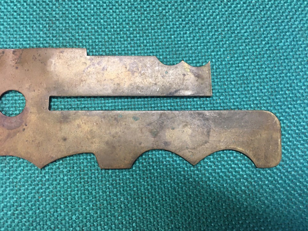 WWII / WWI Brass Multi-Purpose BUTTON BADGE UNIFORM CLEANING GUARD