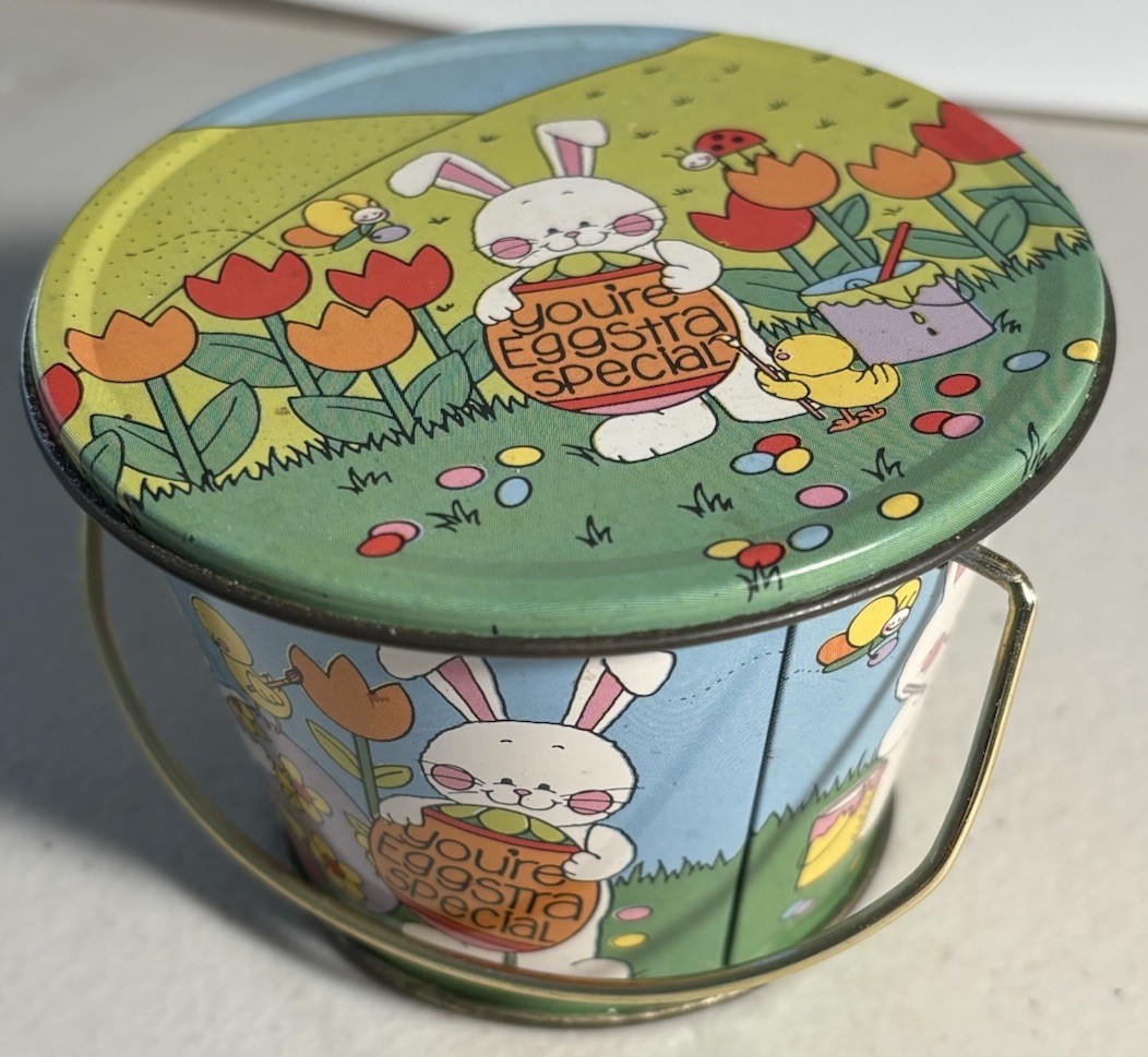 VINTAGE EASTER ENESCO HONG KONG TIN LITHOGRAPH BUCKET WITH LID