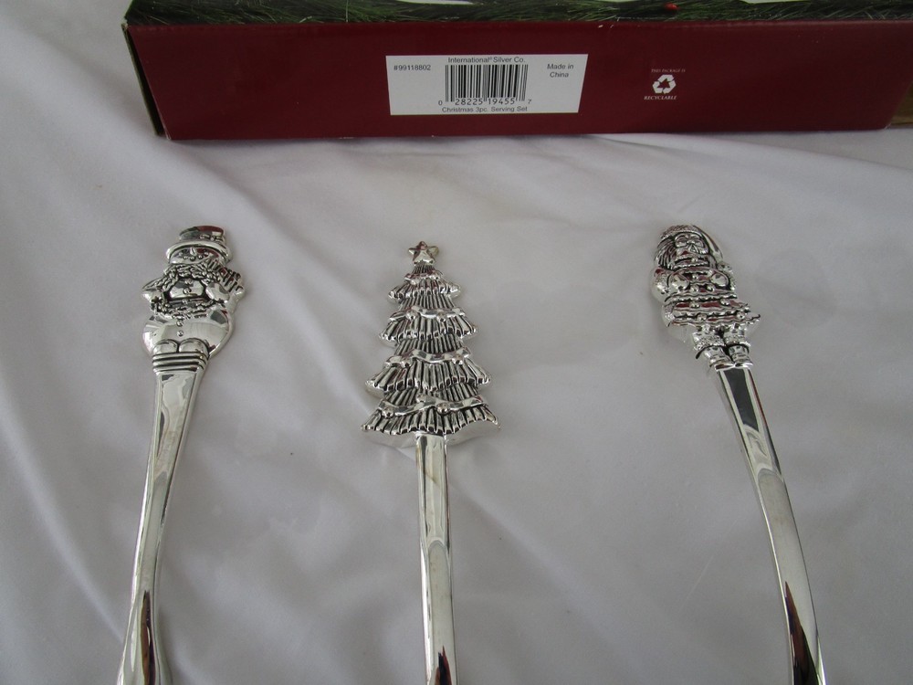 CHRISTMAS 3 PIECE SERVING SET~[ International Silver Company]~CLEAN!!!!