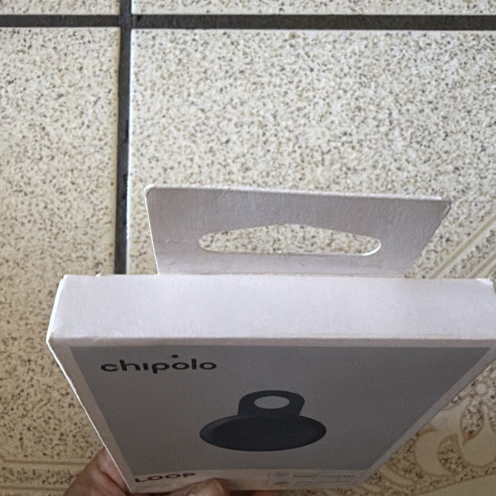 Chipolo LOOP - Rechargeable Bluetooth Tracker for Key