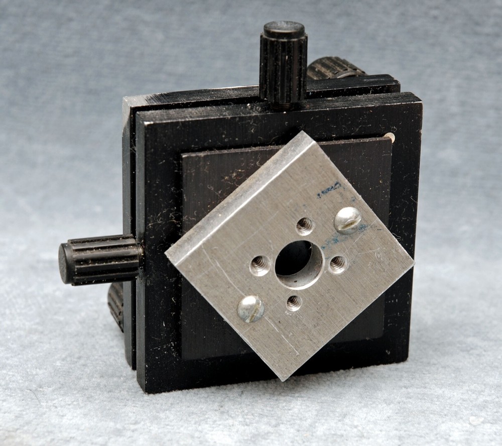 NRC MODEL FP-2 FIBER OPTIC POSITIONER
